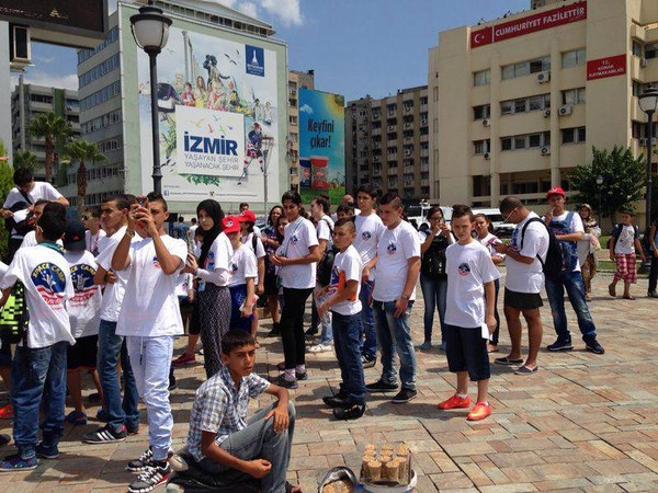 صور: عودة طلاب مدرسة أجيال الثانوية من بعثة مخيم الفضاء في إزمير بتركيا